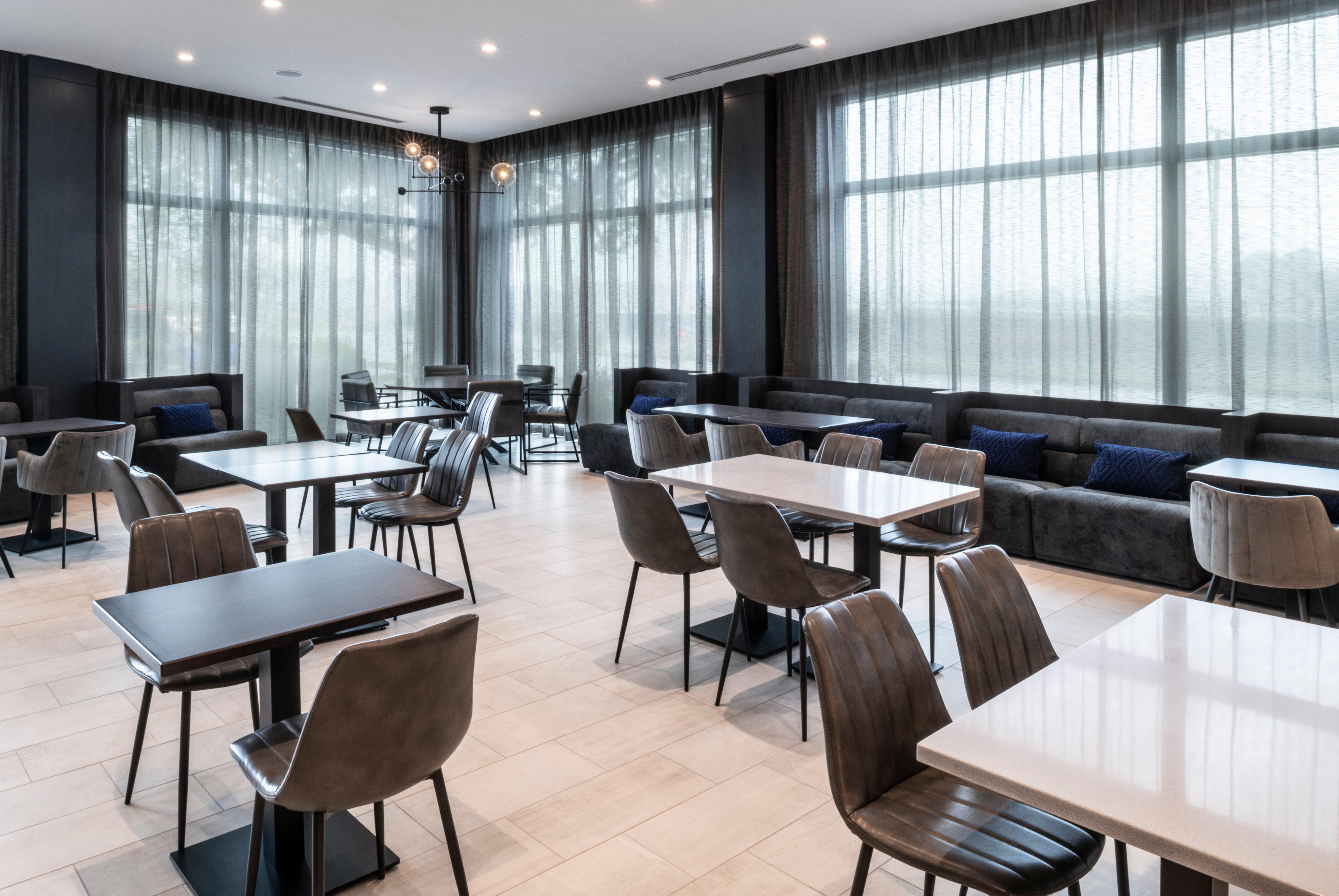 Staybridge - Boston Logan Airport - By Ihg Hotel 3*